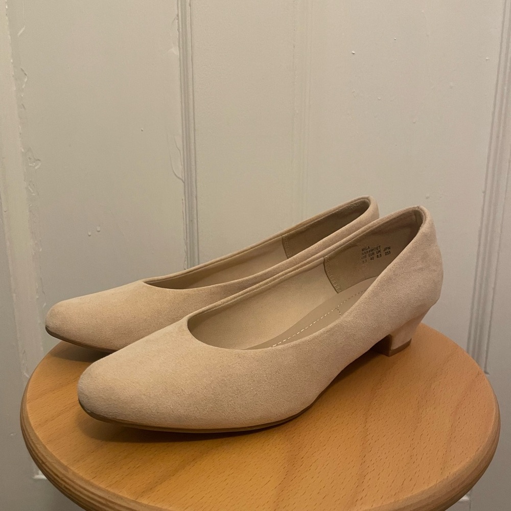 Elegant Cream Women's Shoes